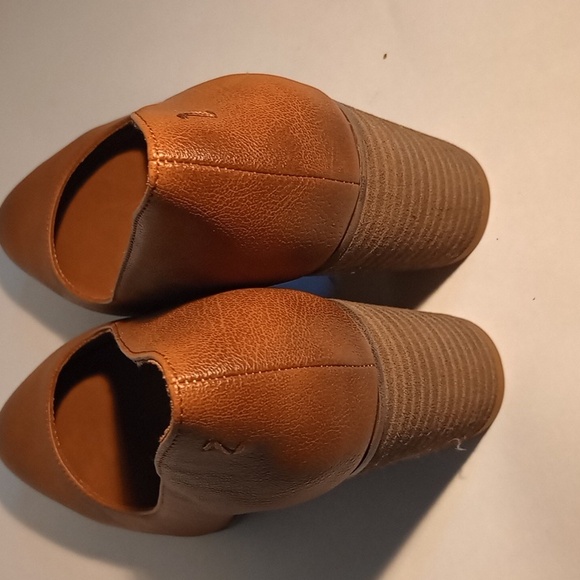 Zodiac Gloria Pumps - Picture 4 of 8